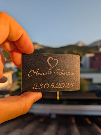 Karte mit Spruch in der Hand gehalten